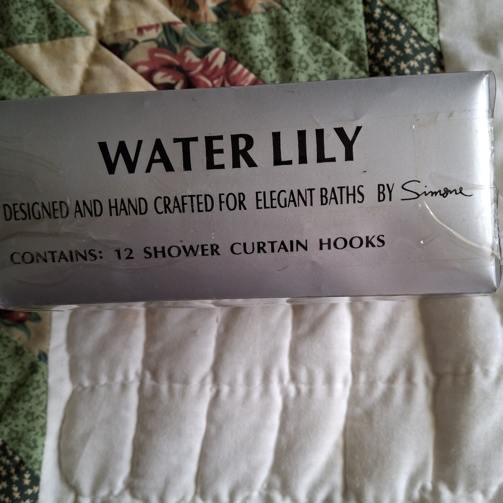 Hand painted shower hooks - Picture 3 of 5